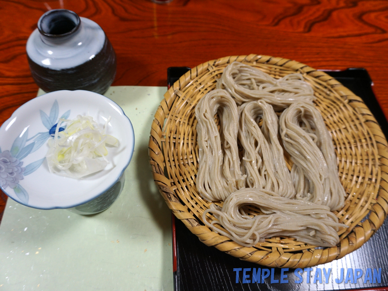 Oshi-ryokan (buckwheat noodles)