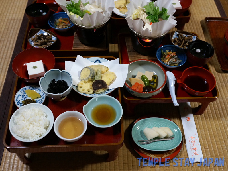 Kongosanmaiin (Shojin vegetarian food)