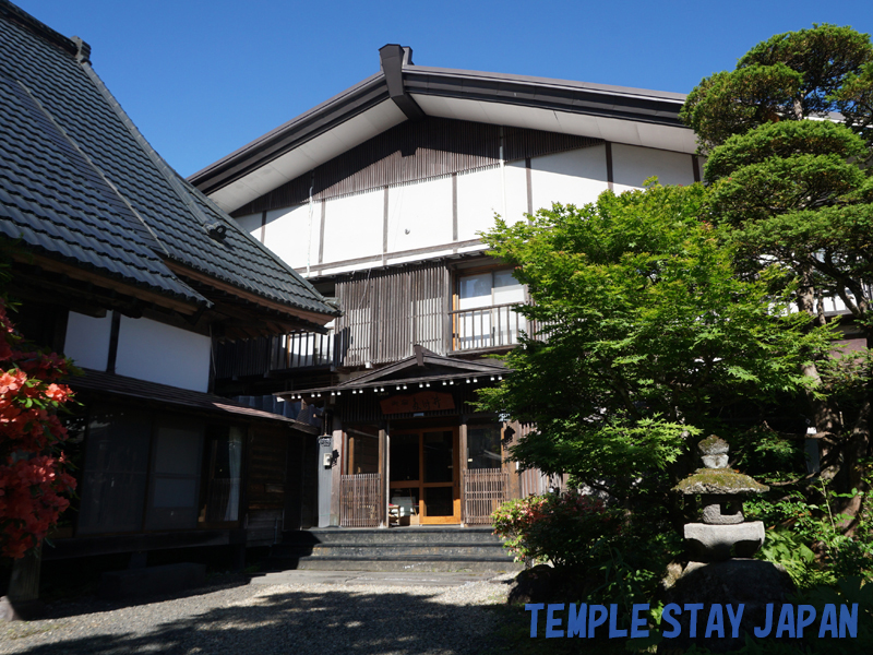 Takei-Ryokan (Nagano) shrine stay