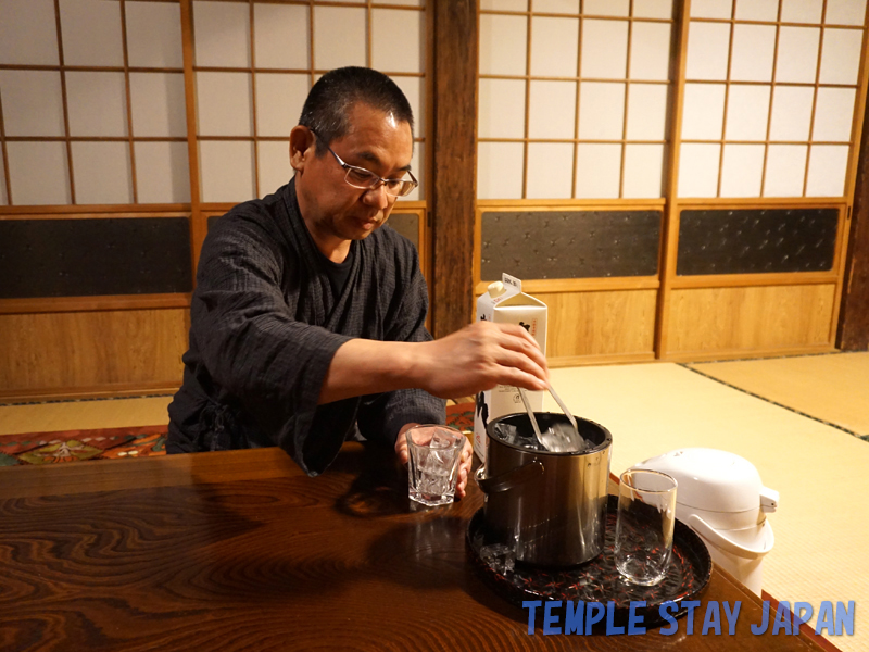 Ryokoji (Kumamoto) Talk with the chief priest