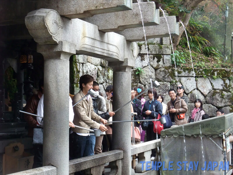 Kiyomizu-dera (Kyoto) Waterfalls