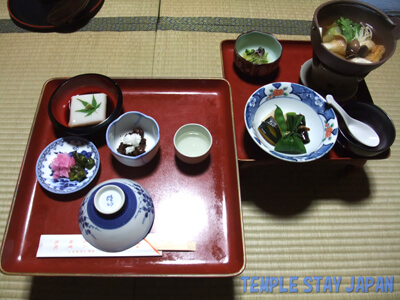 Sanboin temple stay (Wakayama)