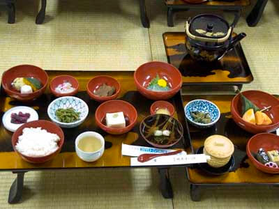 EnmaninMonzeki Sanmitsuden temple stay (Shiga)