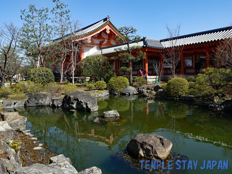 Sanjusangendo (Kyoto) Garden