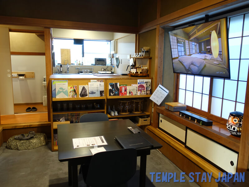 Horinji (Gunma) Living room and kitchen