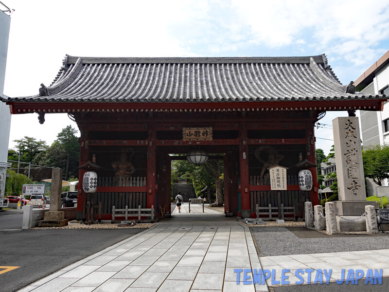 Gokokuji (Tokyo) Main gate