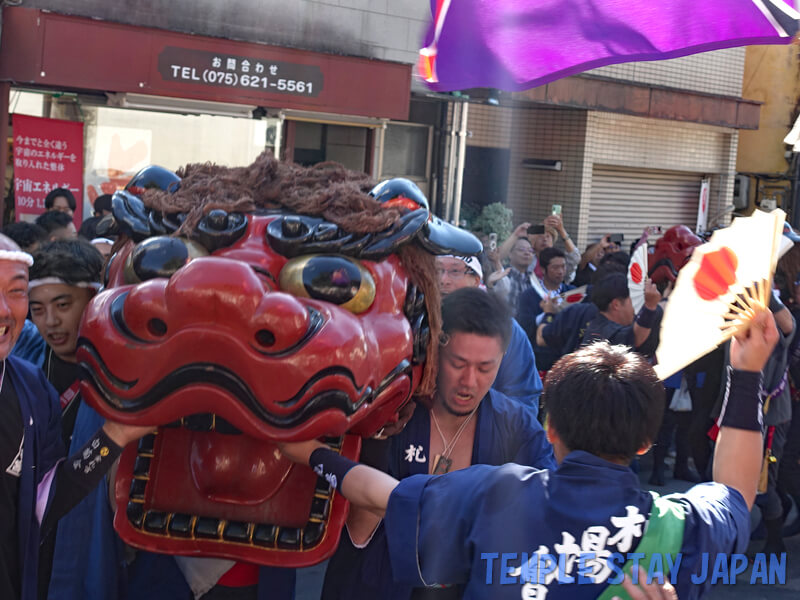 Gokonomiya-jinja (Kyoto) Lion dance