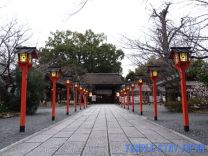 Hirano-jinja (Kyoto) approach to a shrine