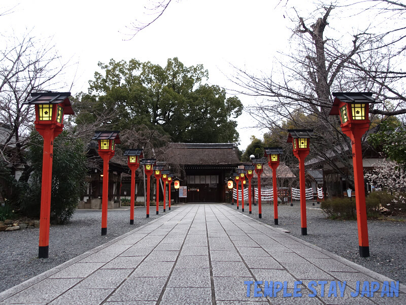 Hirano-jinja (Kyoto) approach to a shrine