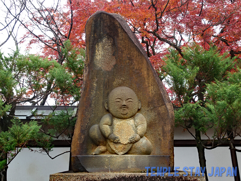 Hokyoji (Kyoto) Doll mound