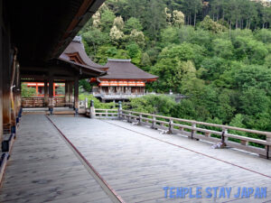 Kiyomizu-dera (Kyoto) Main hall stage