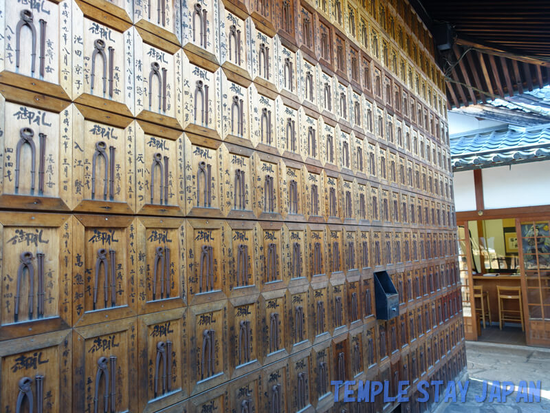 Kuginuki-Jizo (Kyoto) Nail puller votive tablet