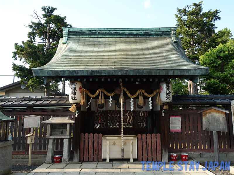 Wakamiya-Hachimangu (Kyoto) Worship hall