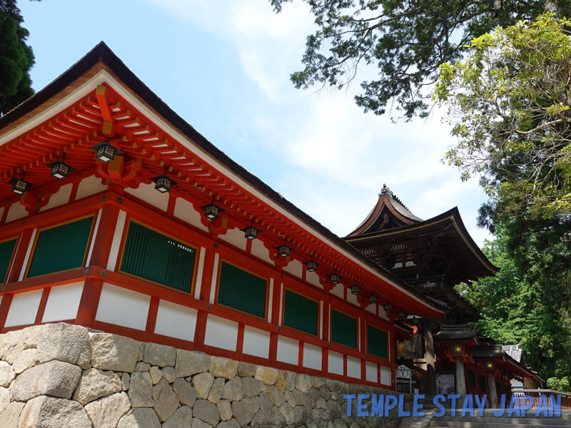 Isonokamijingu (Nara) Corridor