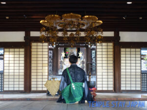 Otani-honbyo temple (Kyoto) Morning service