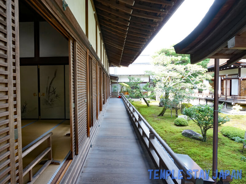 Daikakuji temple (Kyoto) Wooden corridor