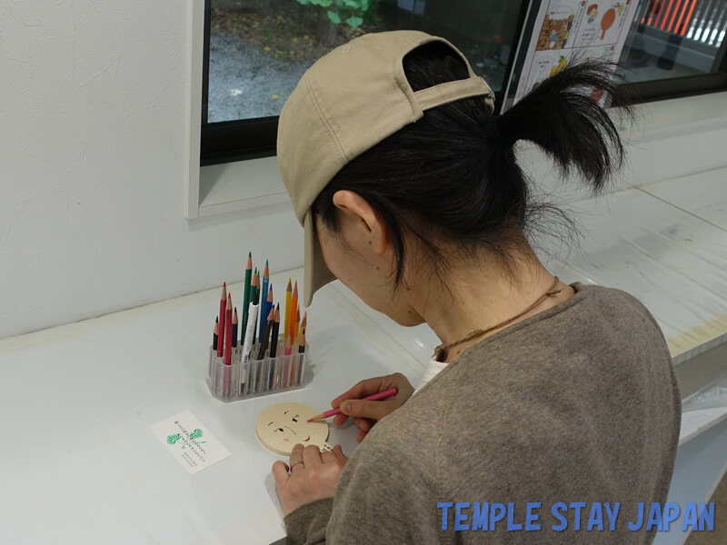 Kawai shrine (Kyoto) Paint an ema (votive tablet)