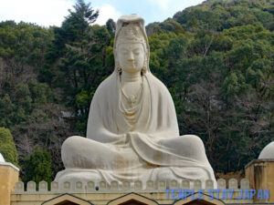Ryozen-Kannon temple (Kyoto) Giant Kannon statue