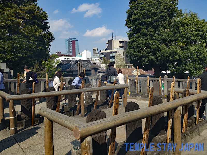 Sengakuji temple (Tokyo) Graves