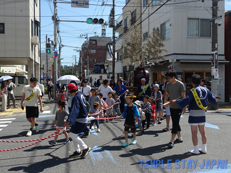 Fukagawa Shinmeigu shrine (Tokyo) Children