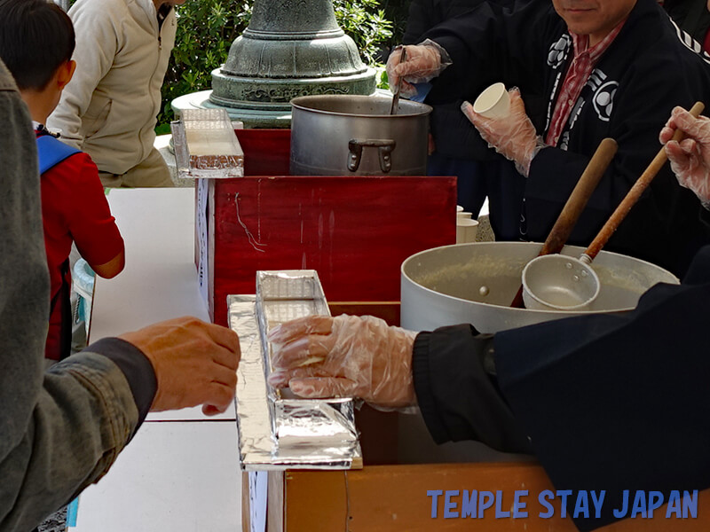Tsukuda-Sumiyoshi shrine (Tokyo) Amazake